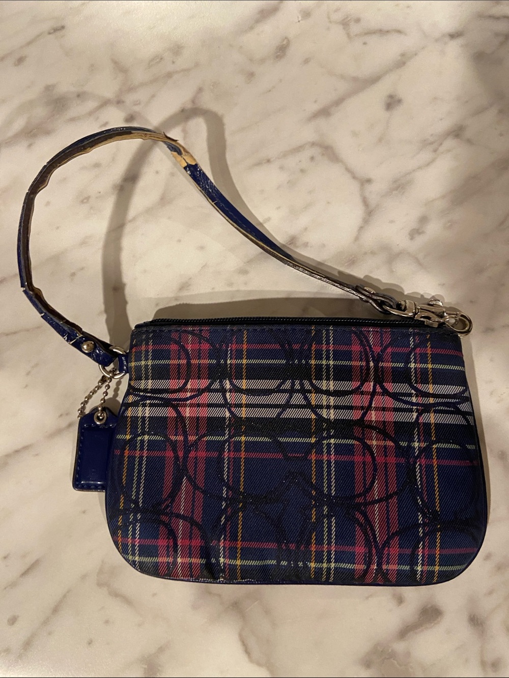 Coach Navy and Pink Plaid Wristlet Clutch with Detachable Strap ✨